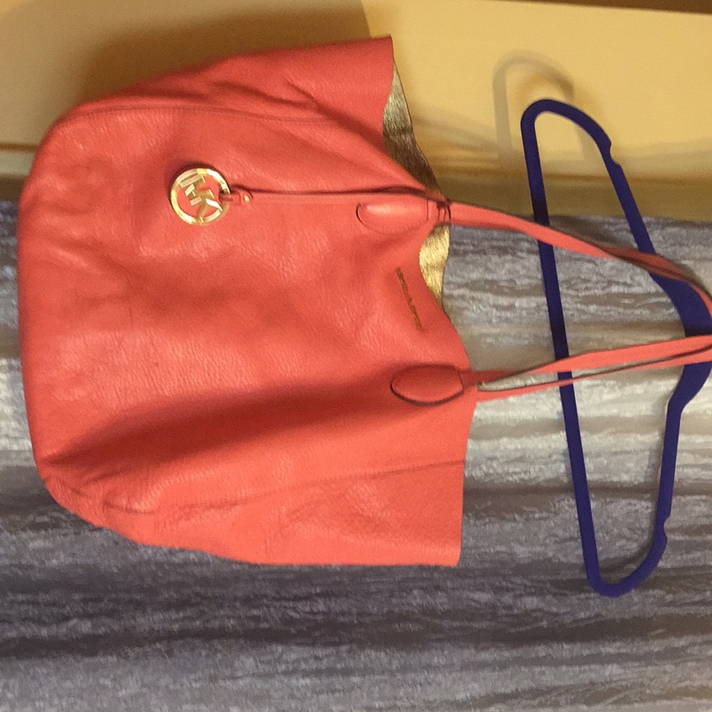 REVERSABLE Michael Kors Boho bag